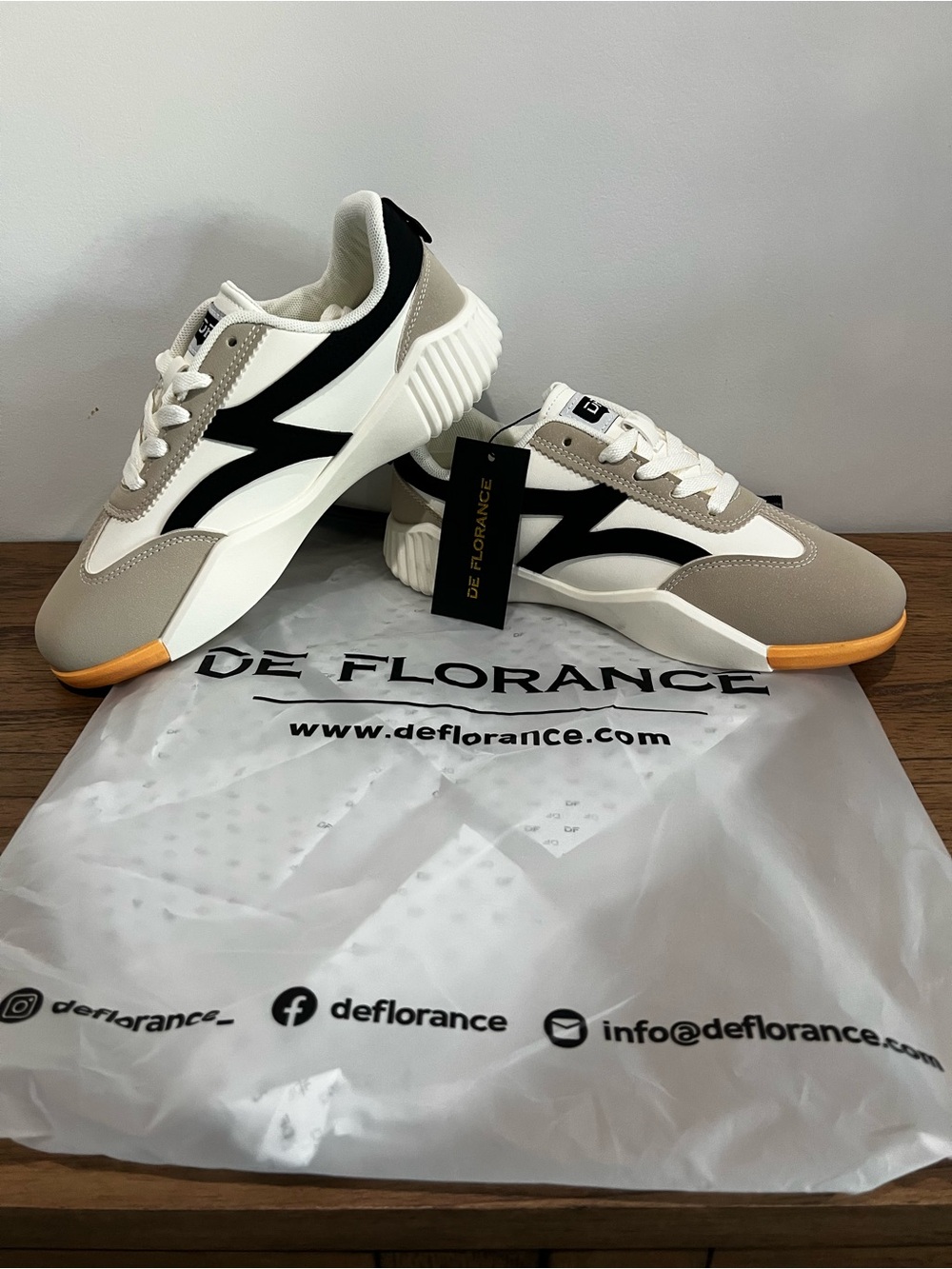 Women's Beige & Black Low-Top Sneakers